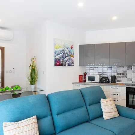 H4- Modern Penthouse With Large Terrace And Views Apartmán