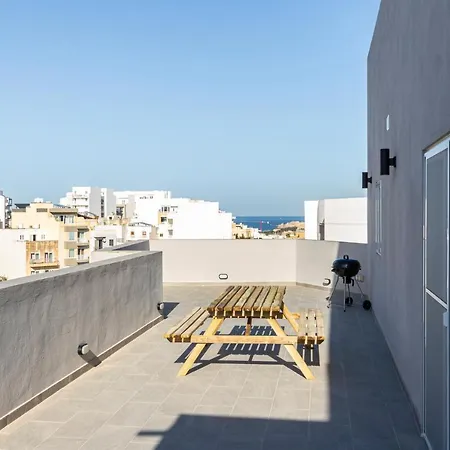 H4- Modern Penthouse With Large Terrace And Views Apartmán *