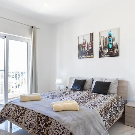 H4- Modern Penthouse With Large Terrace And Views Apartmán